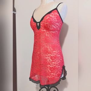 Size Medium stretch lace chemise